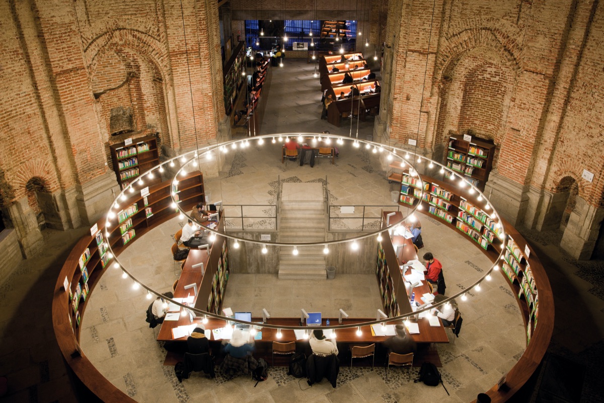 Sala de   la biblioteca de Escuelas Pías en Madrid