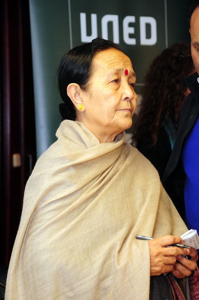 Anuradha   Koirala, activista internacional y fundadora de la organización Maiti-Nepal,   en su visita a la UNED (Imagen de José Rodríguez, 2016)