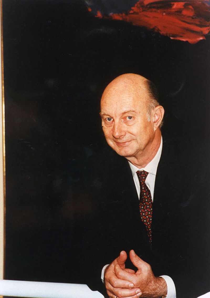 Retrato de Ricardo Díez Hochleitner, quien propuso y diseñó la puesta en marcha de la UNED desde su incorporación al Ministerio de Educación somo Subsecretario de Educación y Ciencia (1969-1972).