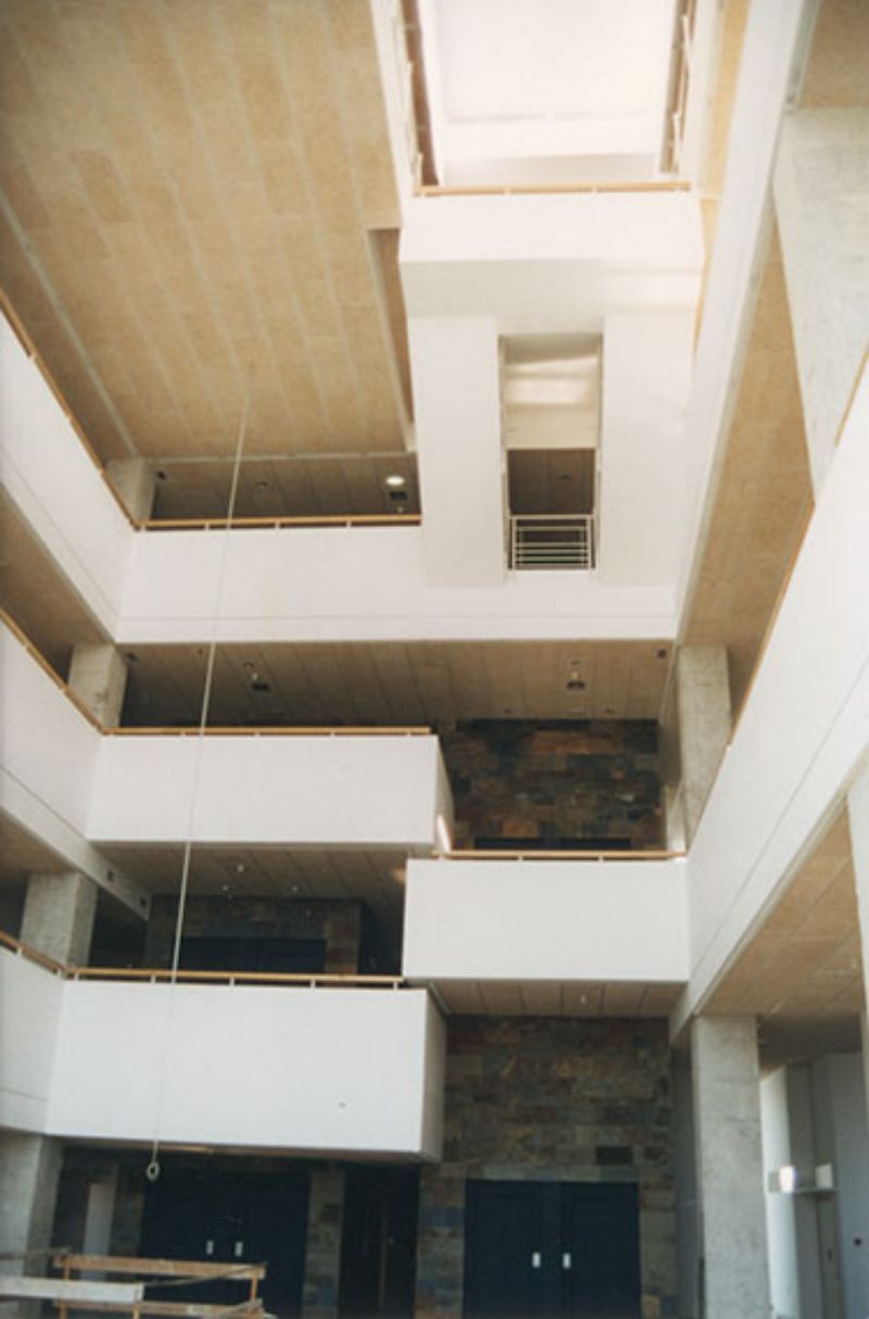 Interior del Centro Asociado de la UNED en Cartagena, Murcia.